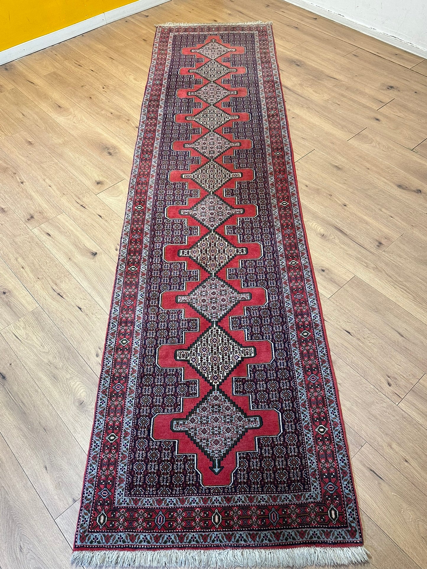 Orientteppich handgeknüpft 263x93 cm Senneh Bidjar Läufer