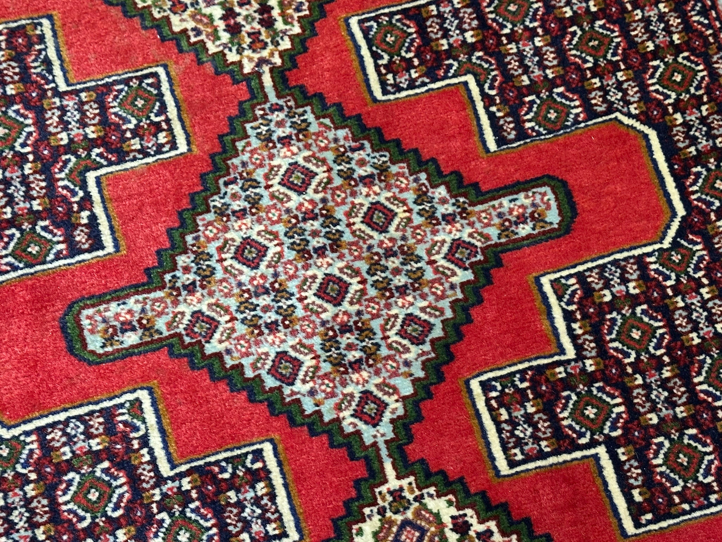 Orientteppich handgeknüpft 263x93 cm Senneh Bidjar Läufer