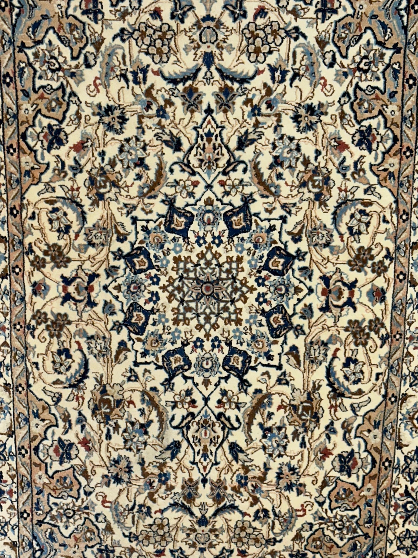 Orientteppich handgeknüpft Nain mit Seide 200x115 cm