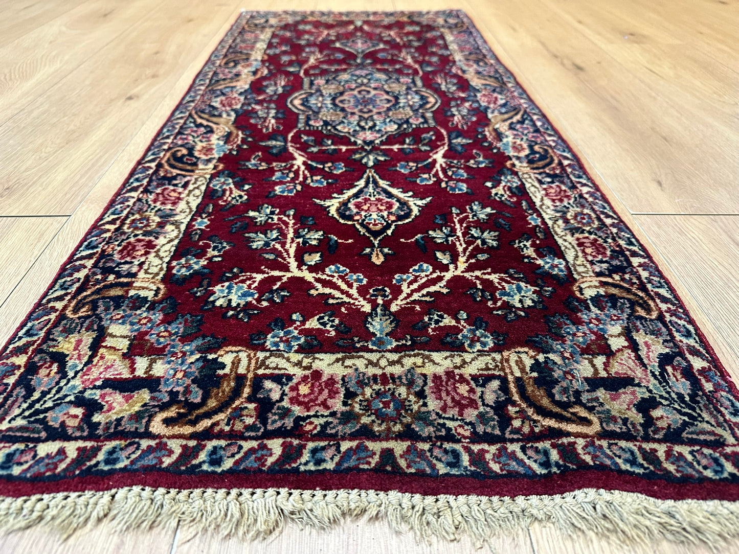 Orientteppich handgeknüpft 121x53 cm Kirman Louvre