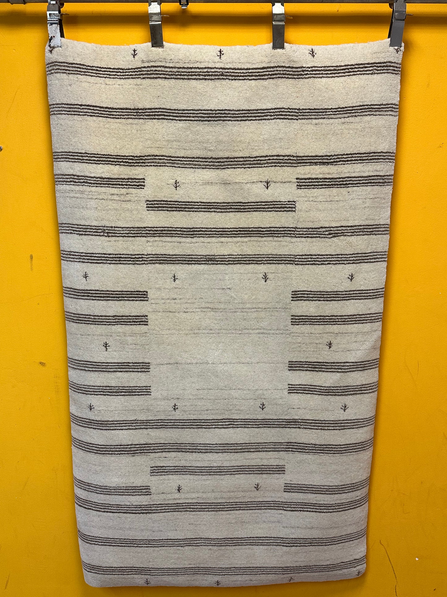 Perser Teppich Gabbeh – Handgeknüpft aus Schurwolle – 156 x 93 cm