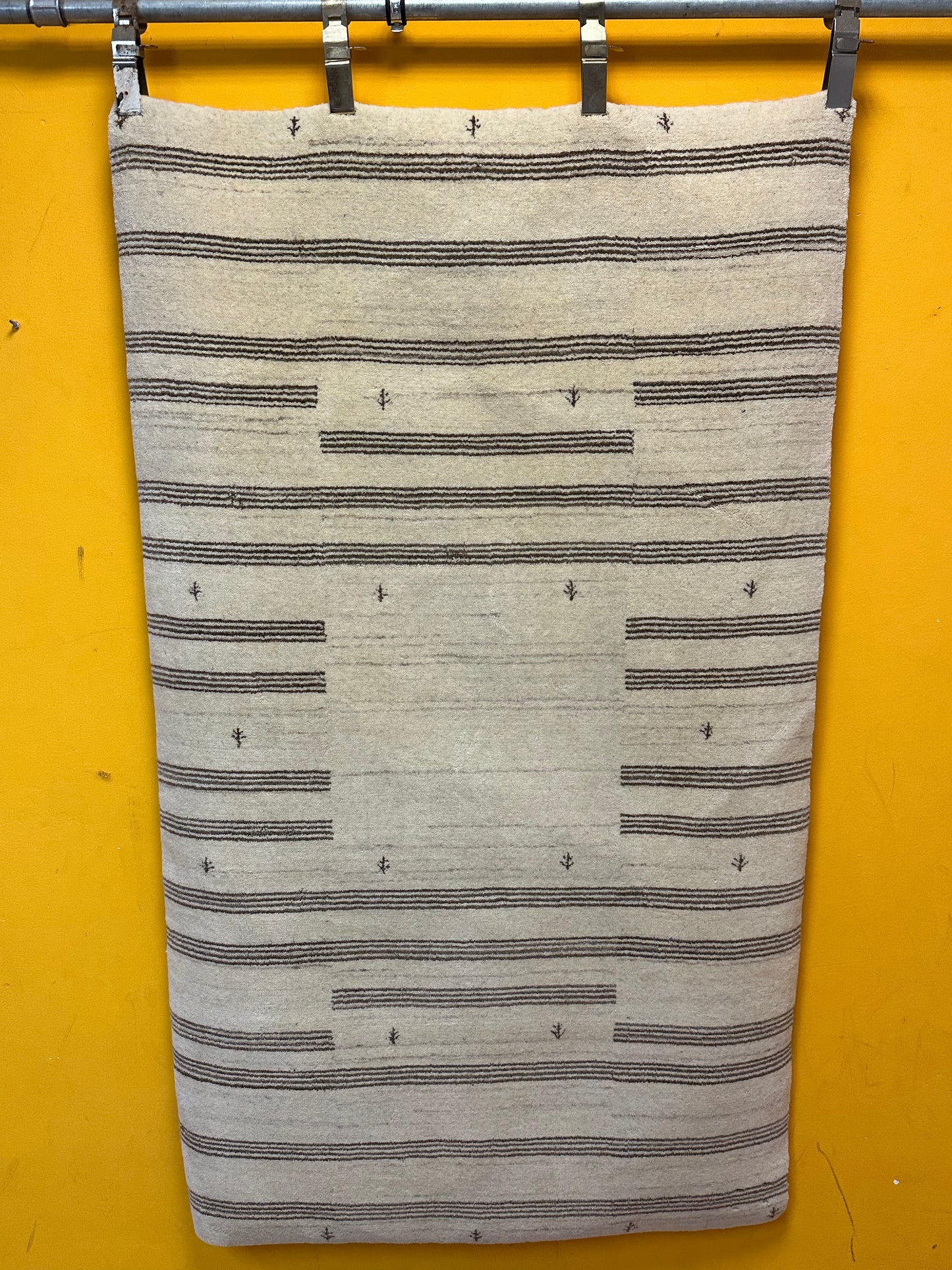 Perser Teppich Gabbeh – Handgeknüpft aus Schurwolle – 156 x 93 cm