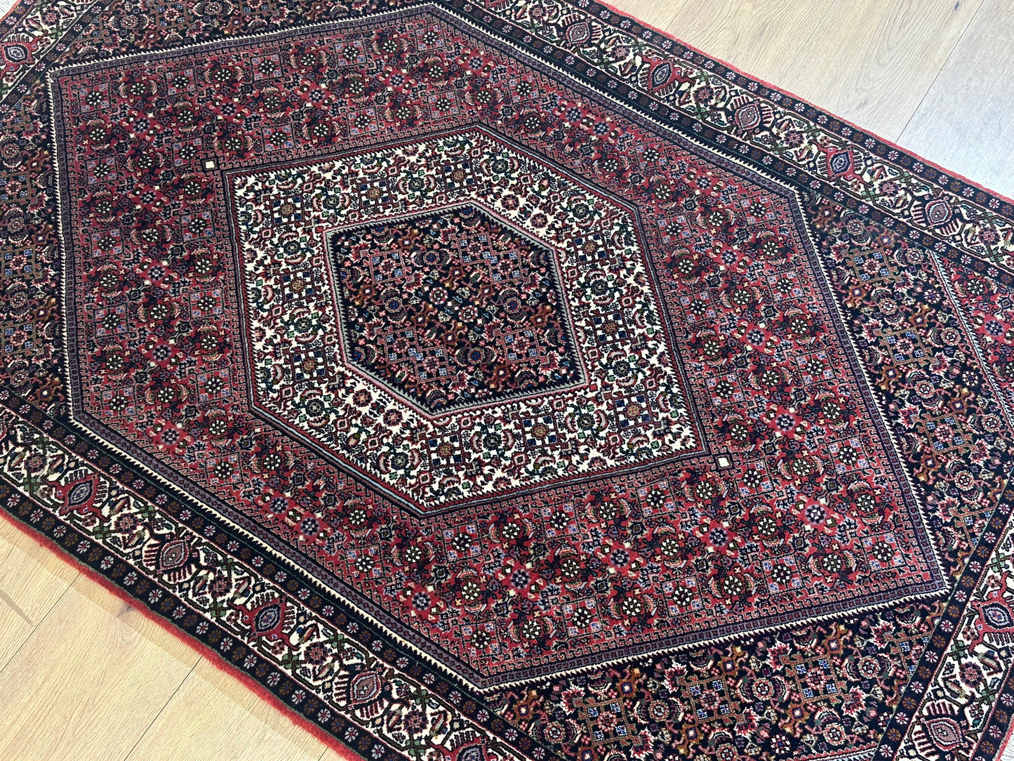 Orientteppich handgeknüpft Bidjar 178x111 cm