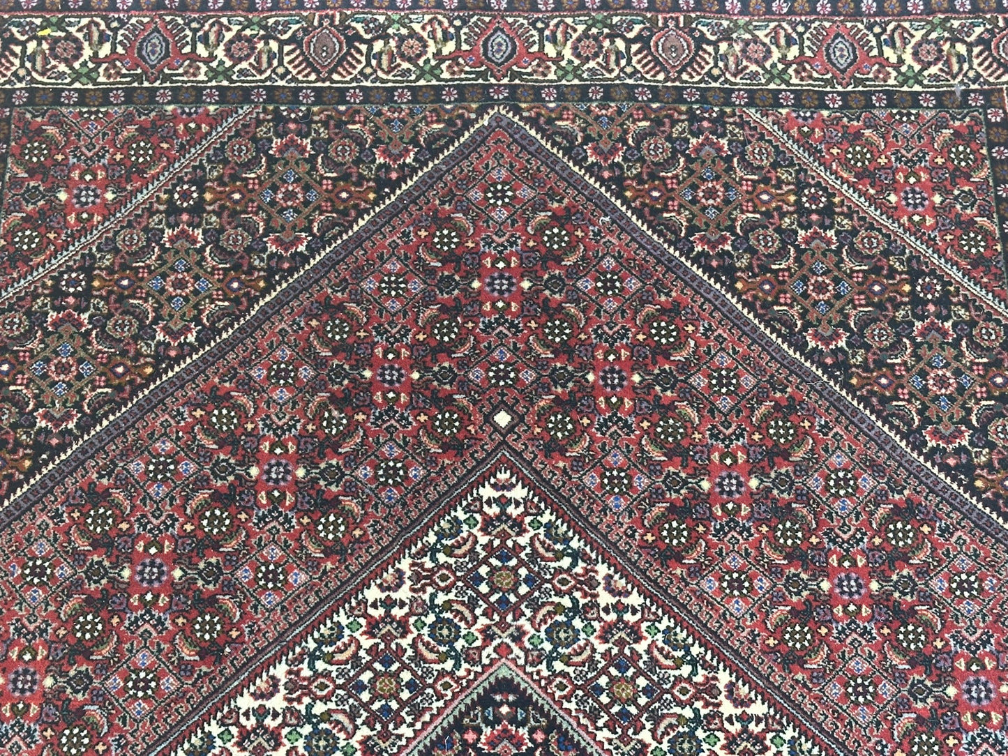 Orientteppich handgeknüpft Bidjar 178x111 cm