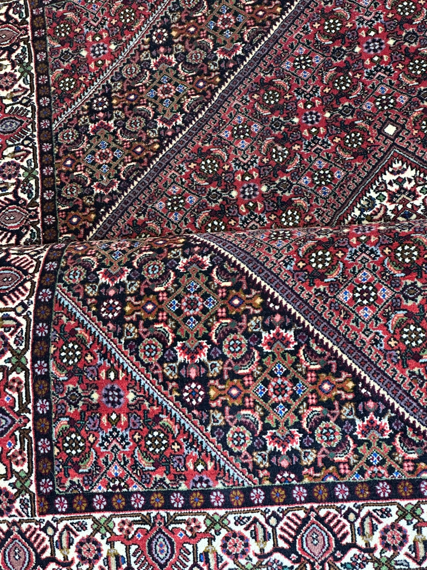 Orientteppich handgeknüpft Bidjar 178x111 cm
