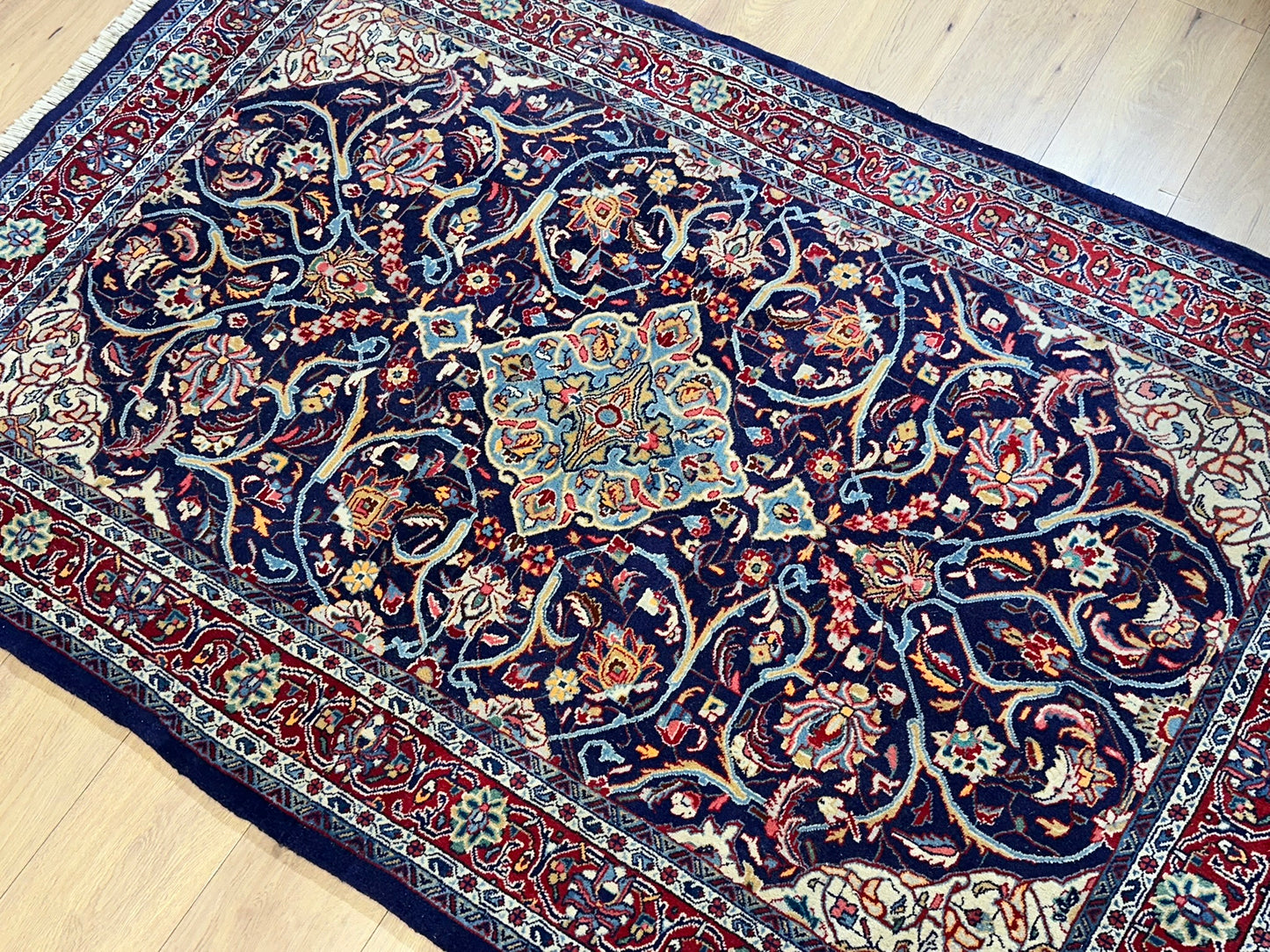Orientteppich handgeknüpft Sarough Medaillon 200x135 cm