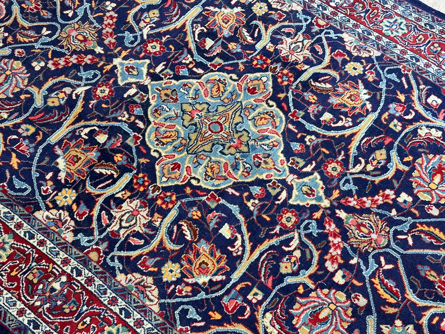 Orientteppich handgeknüpft Sarough Medaillon 200x135 cm