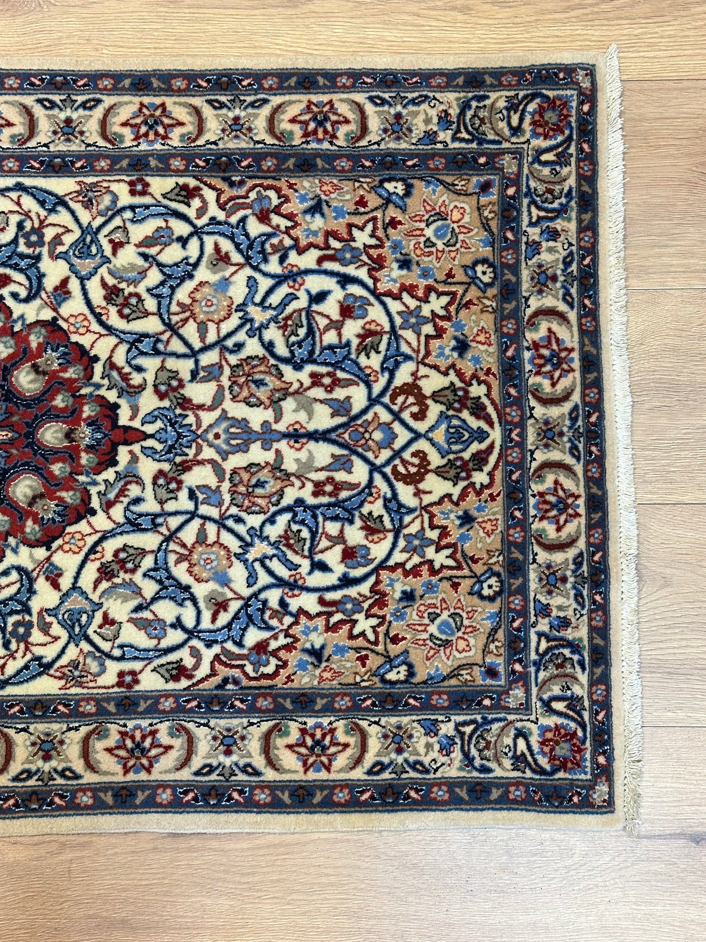 Perser Teppich Isfahan – Handgeknüpft aus Witseide – 116 x 69 cm