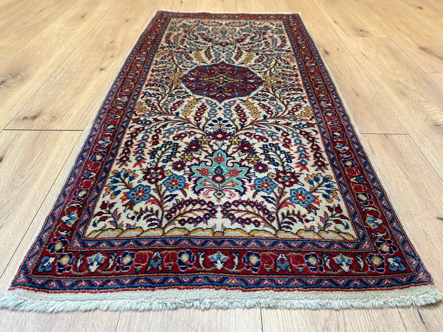 Perser Teppich Sarough – Handgeknüpft – 137 x 66 cm