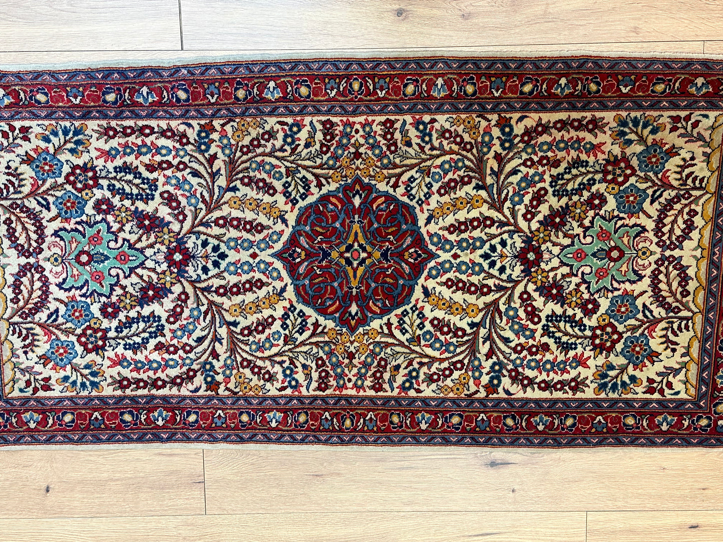 Perser Teppich Sarough – Handgeknüpft – 137 x 66 cm