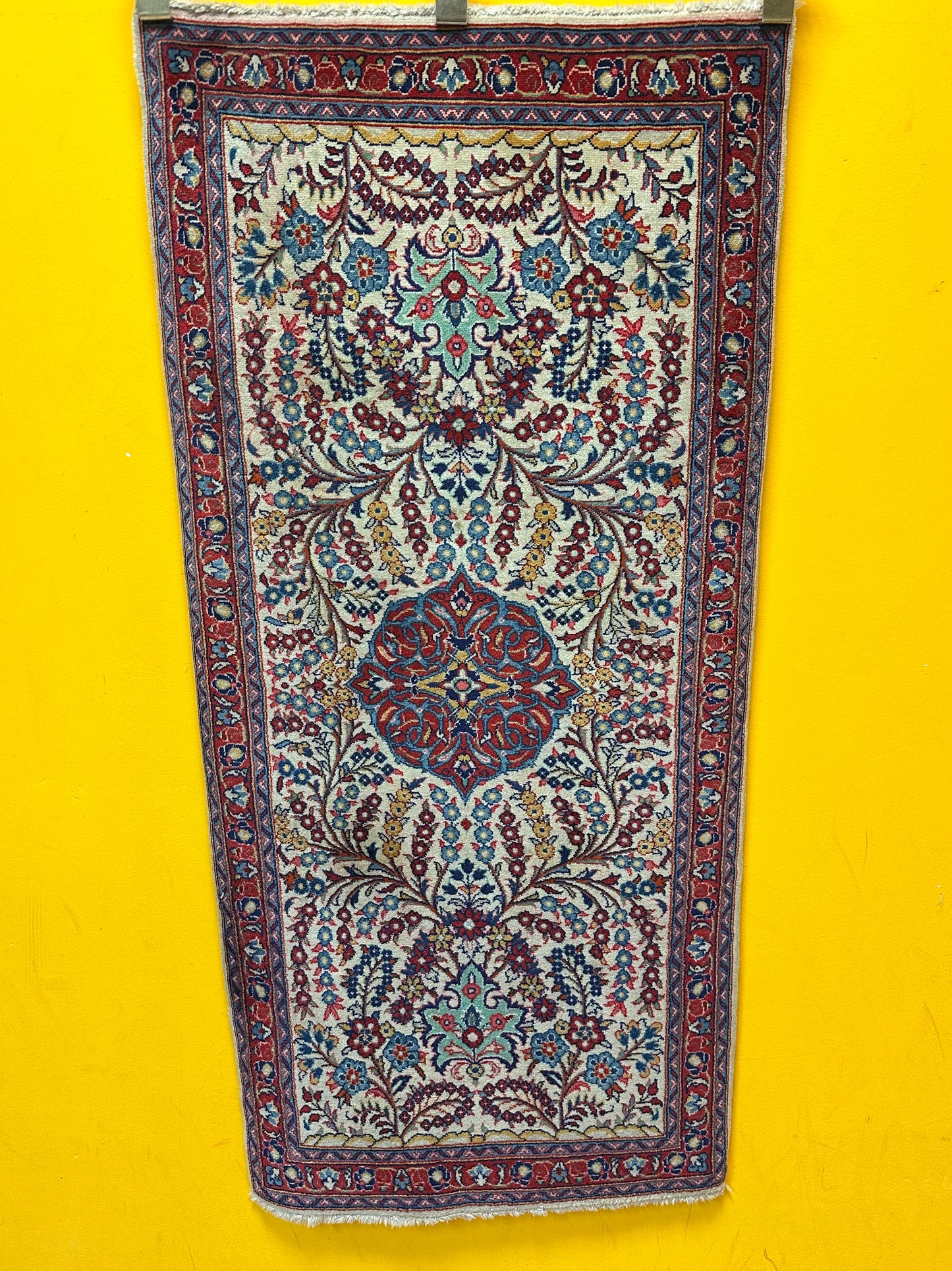 Perser Teppich Sarough – Handgeknüpft – 137 x 66 cm