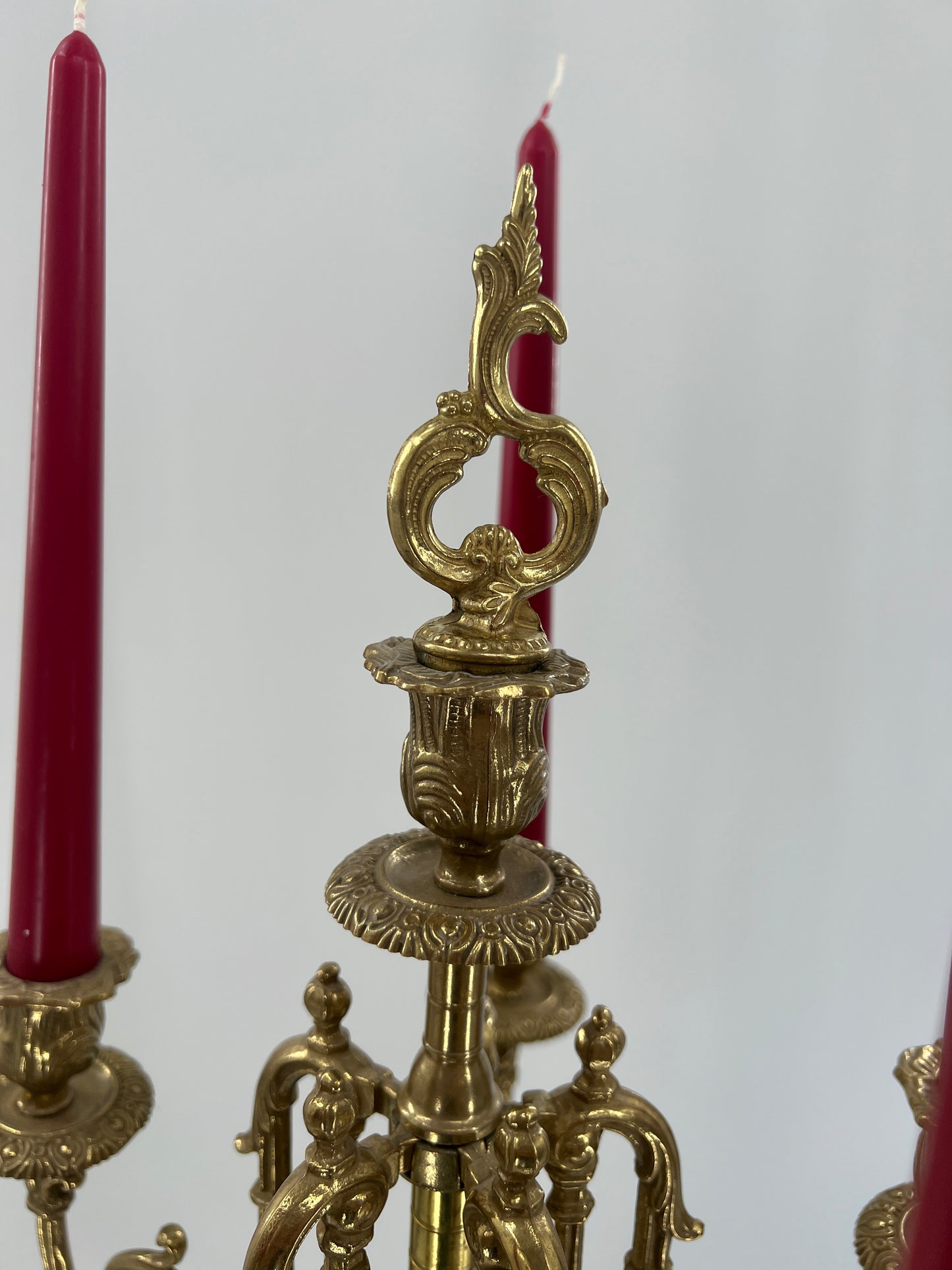 Fünfflammiger Französischer Barock Kerzenhalter, Messing