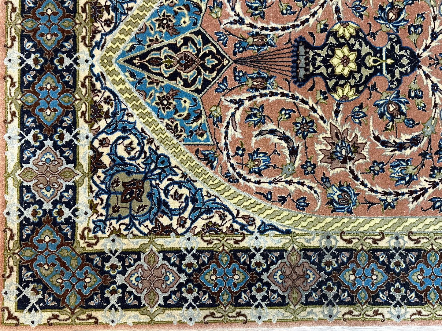 Perser Teppich Isfahan Handgeknüpft aus Korkwolle Seide auf Seide 126x82