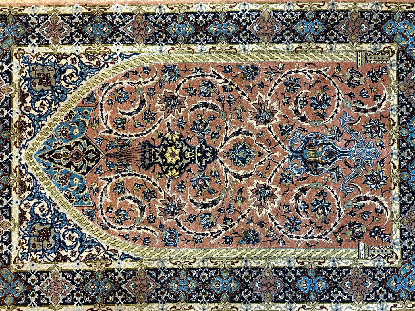 Perser Teppich Isfahan Handgeknüpft aus Korkwolle Seide auf Seide 126x82