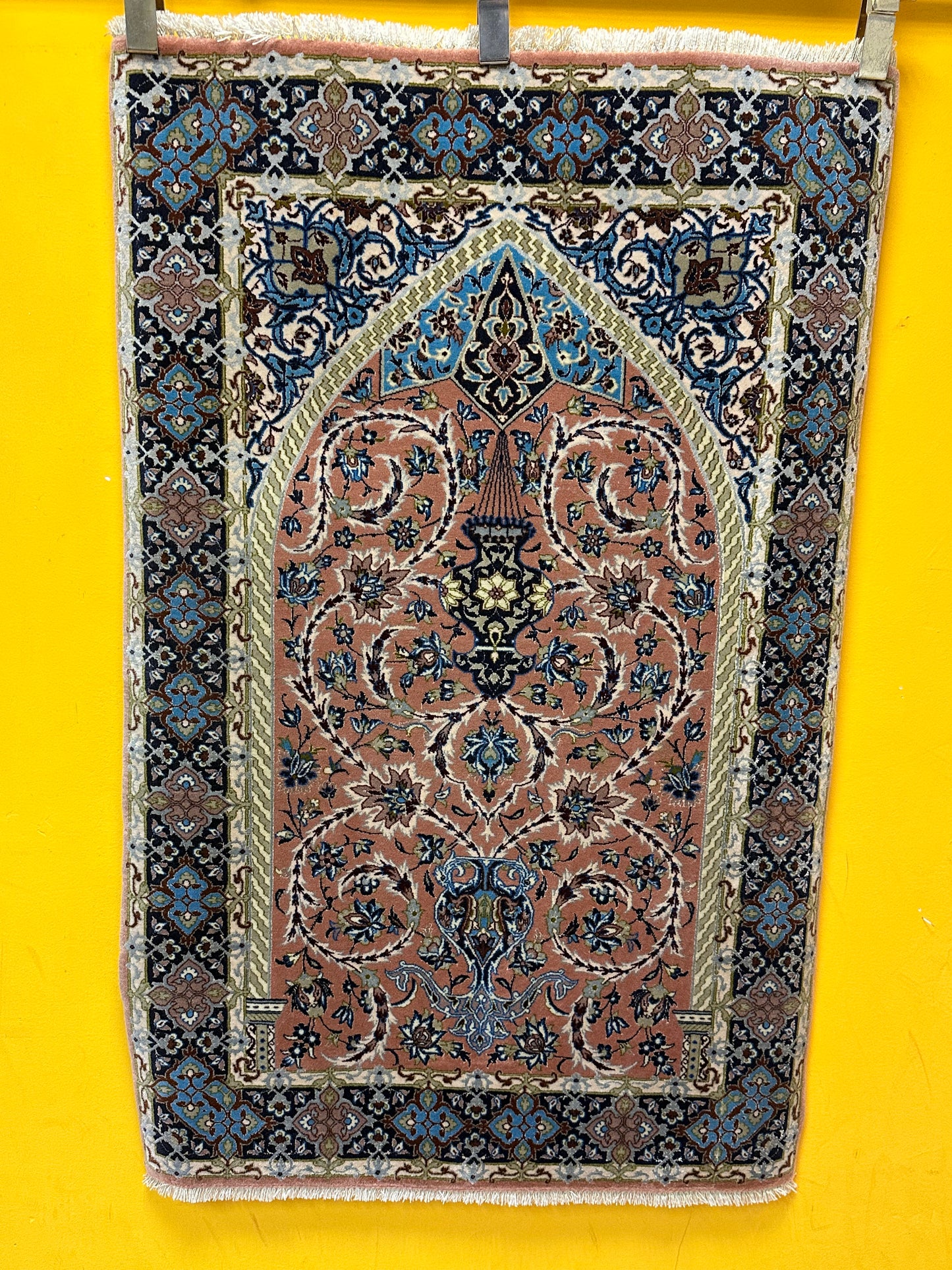Perser Teppich Isfahan Handgeknüpft aus Korkwolle Seide auf Seide 126x82