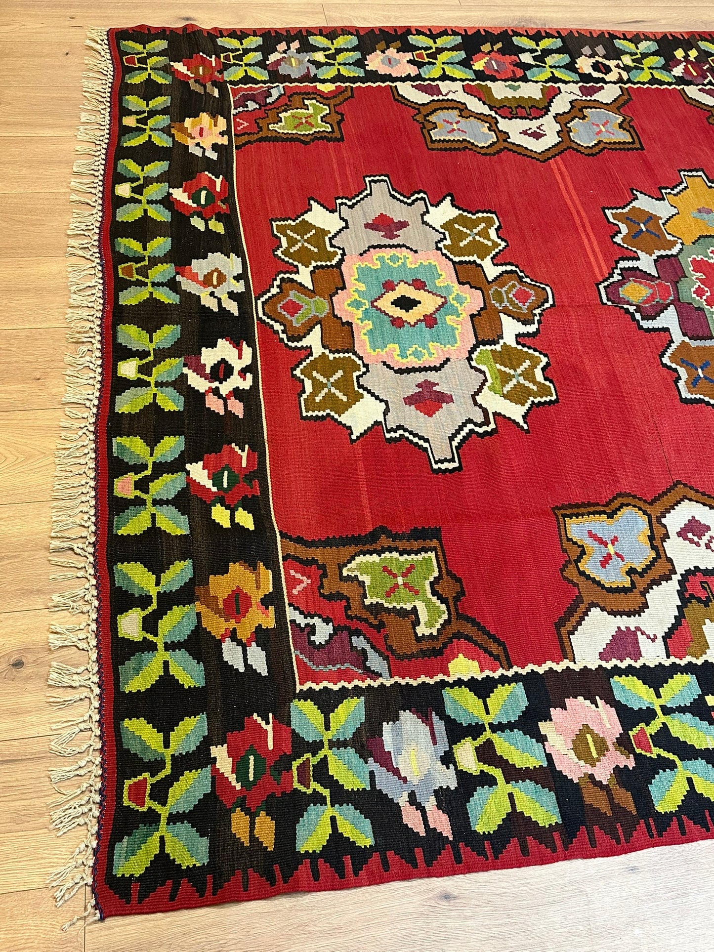 Orientteppich handgeknüpft 270x207cm antik naturfarben Karadga Kelim