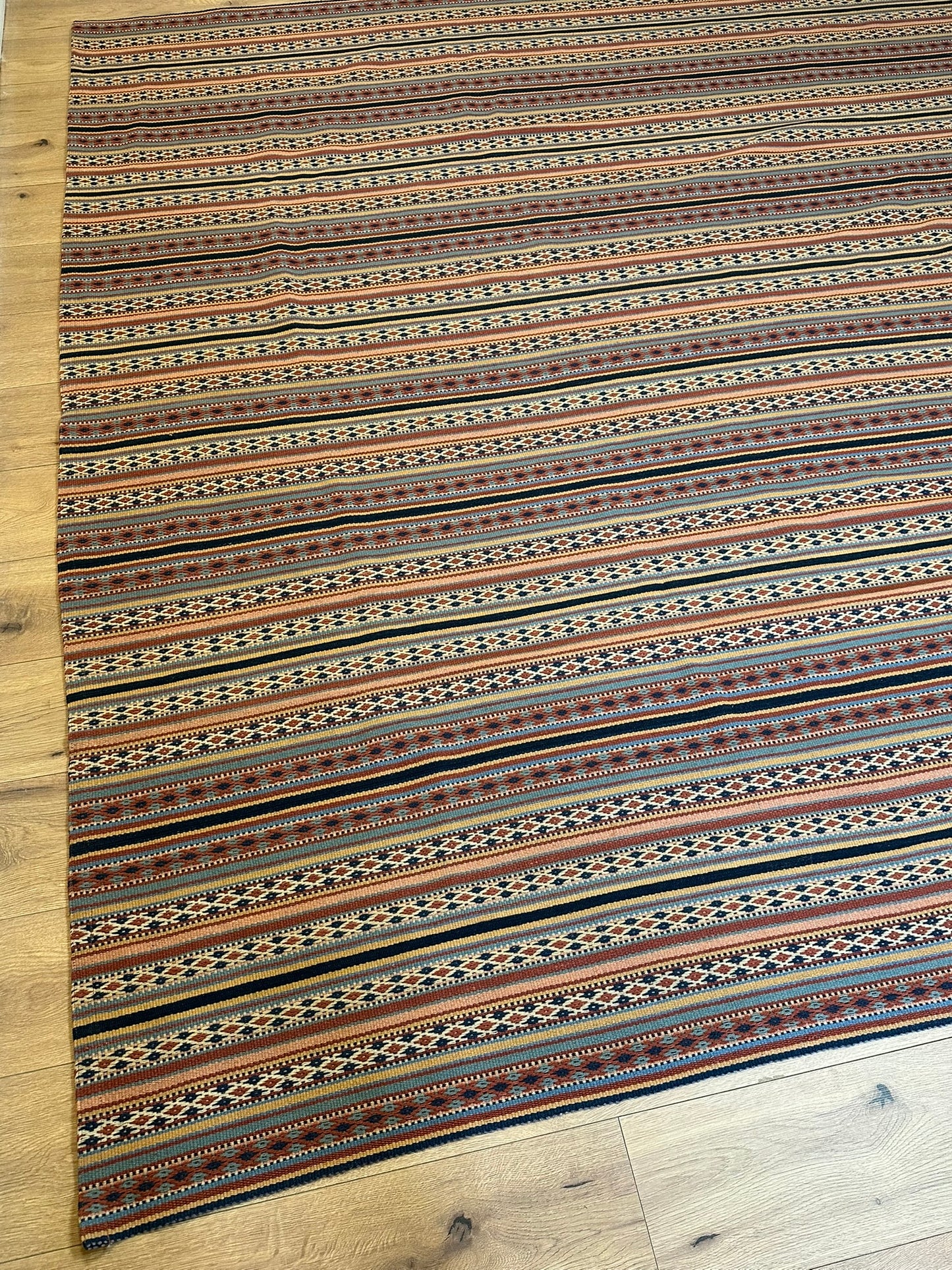 Orientteppich handgeknüpft 352x254 cm antik Naturfarben kelim