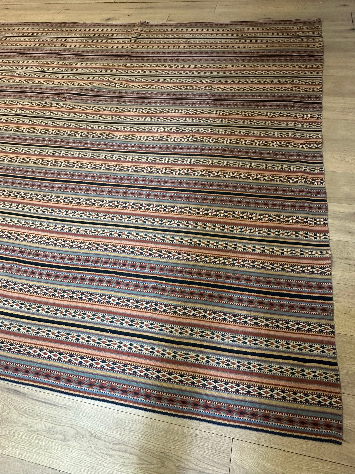 Orientteppich handgeknüpft 352x254 cm antik Naturfarben kelim