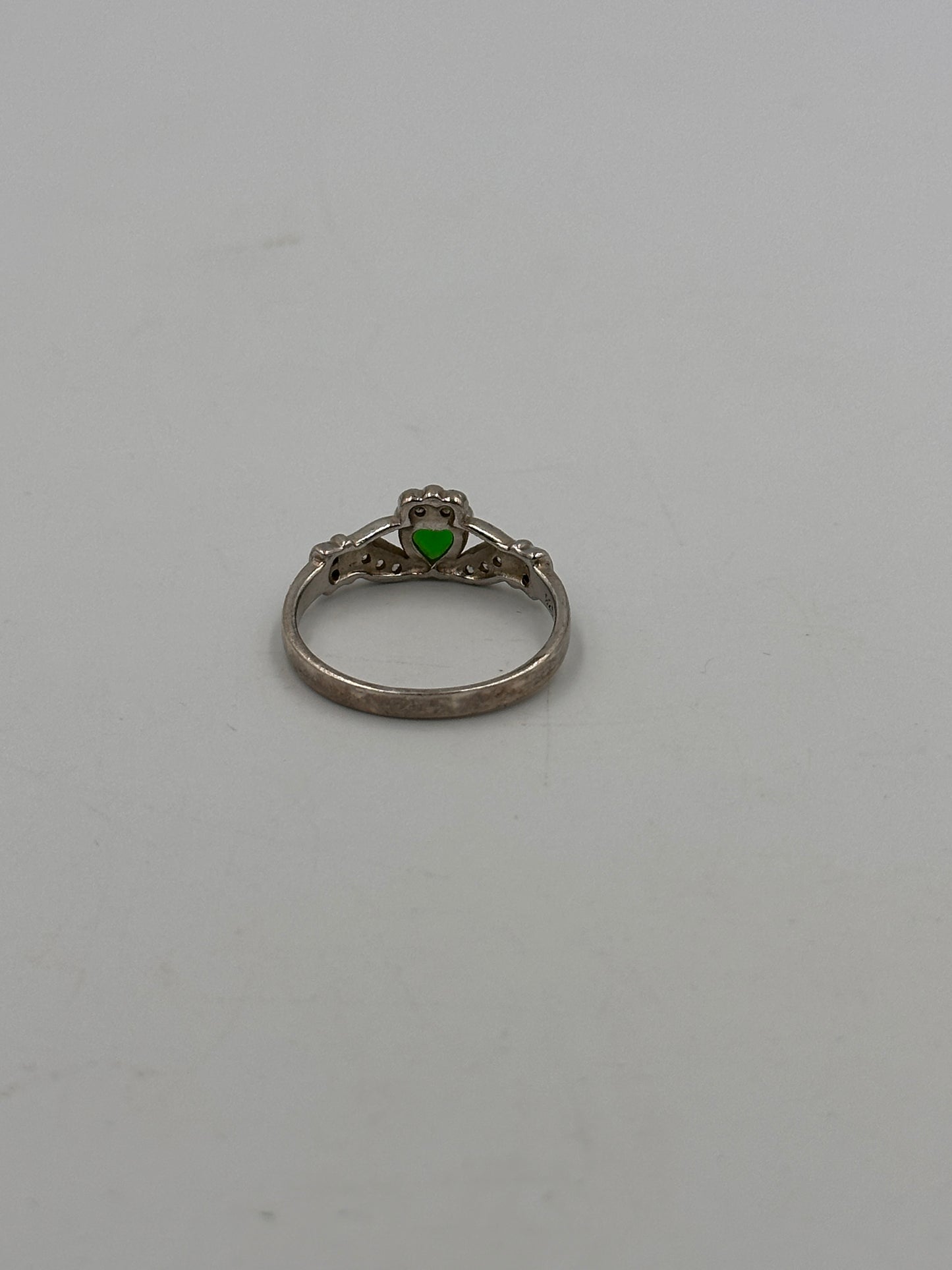 Art Deco Silber 925 Ring mit Herzförmigem Grünen Edelstein Ringgröße: 58