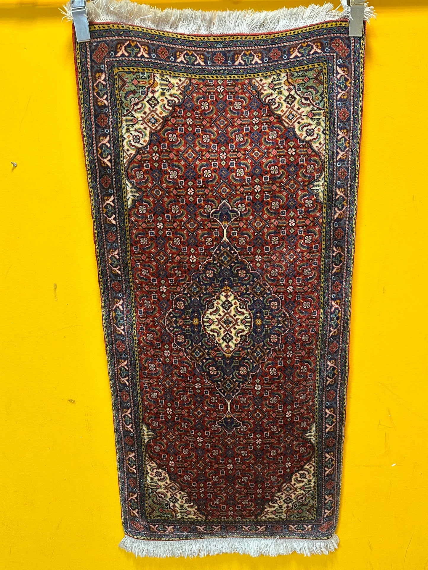 Orientteppich handgeknüpft 133x65 cm Täbriz Mahi