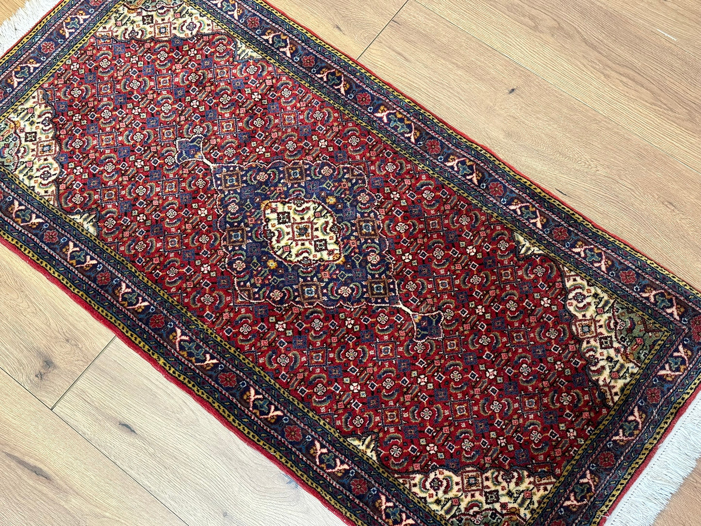 Orientteppich handgeknüpft 133x65 cm Täbriz Mahi