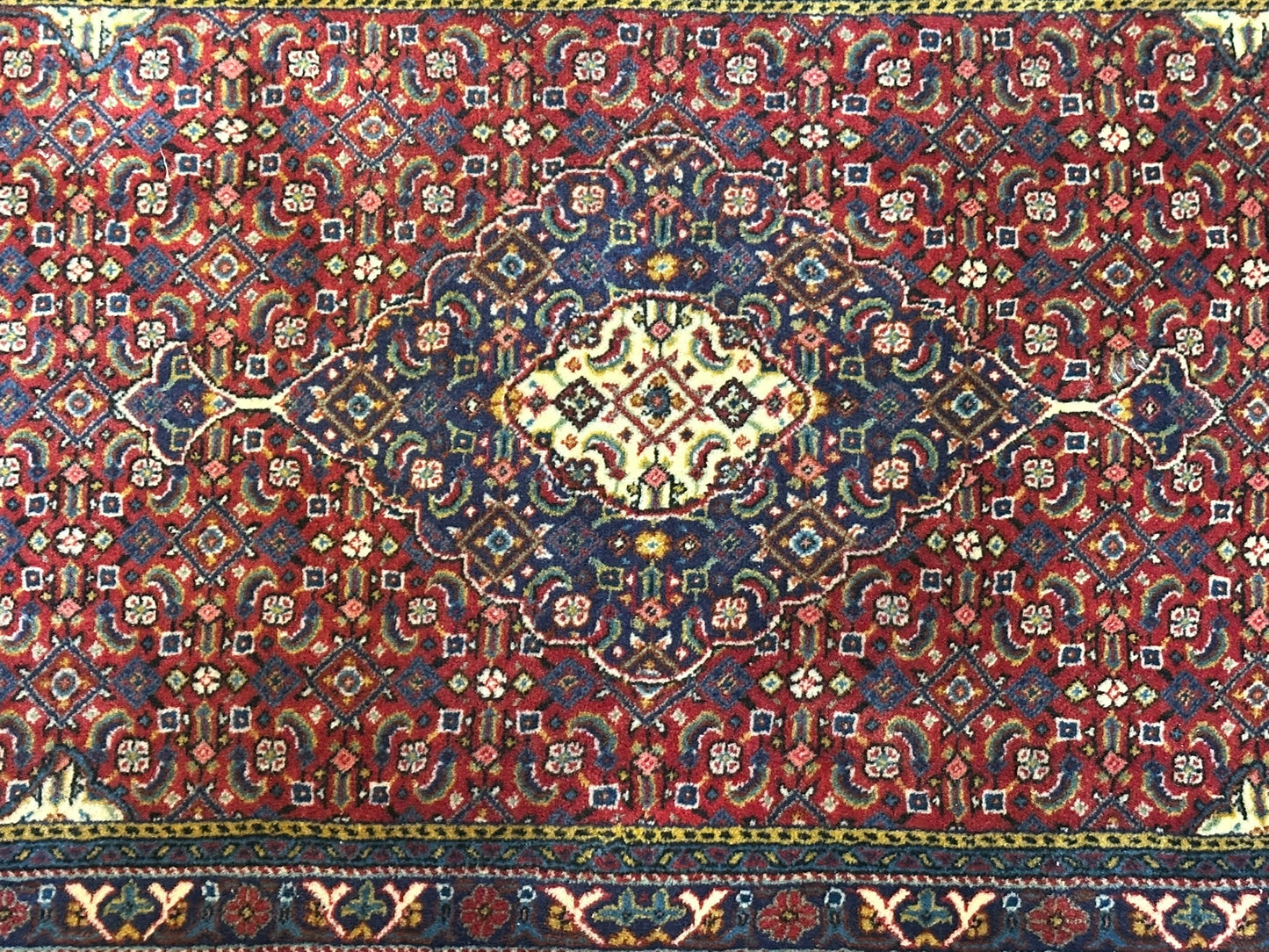 Orientteppich handgeknüpft 133x65 cm Täbriz Mahi