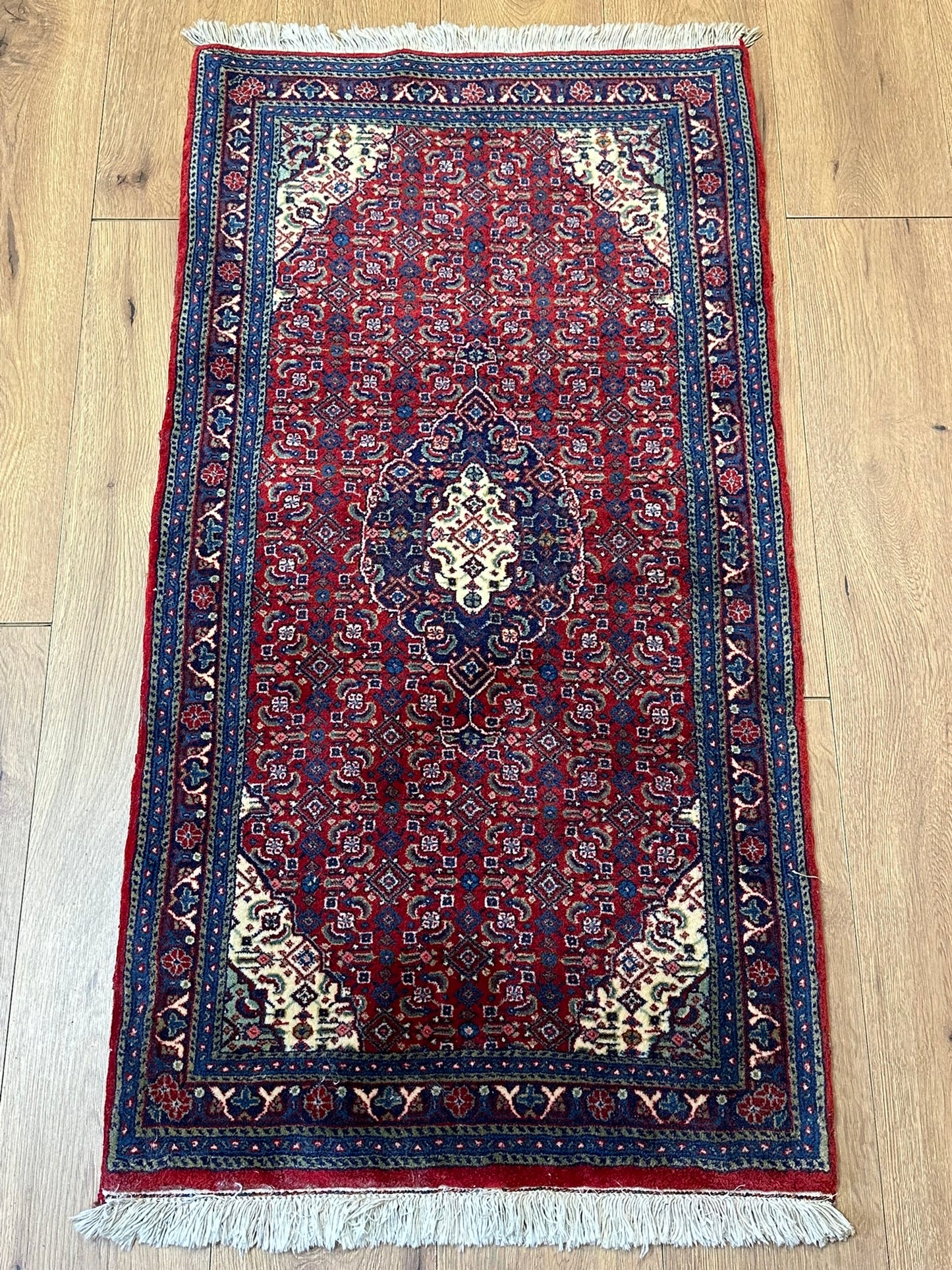 Orientteppich handgeknüpft 125x66 cm Täbriz Mahi