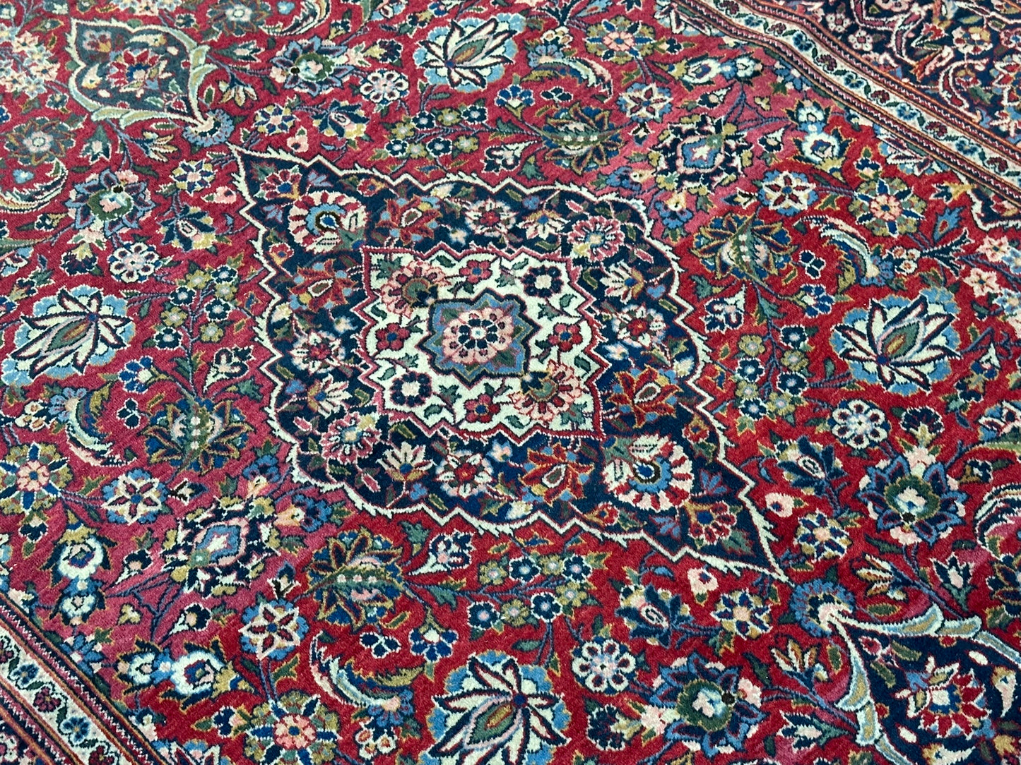orientteppich handgeknüpft 220x130 cm antik naturfarben Keschan korkwolle