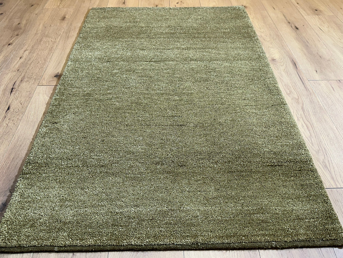 Indischer Gabbeh Teppich Handgeknüpft Olivgrün Unifarben 160x90 cm