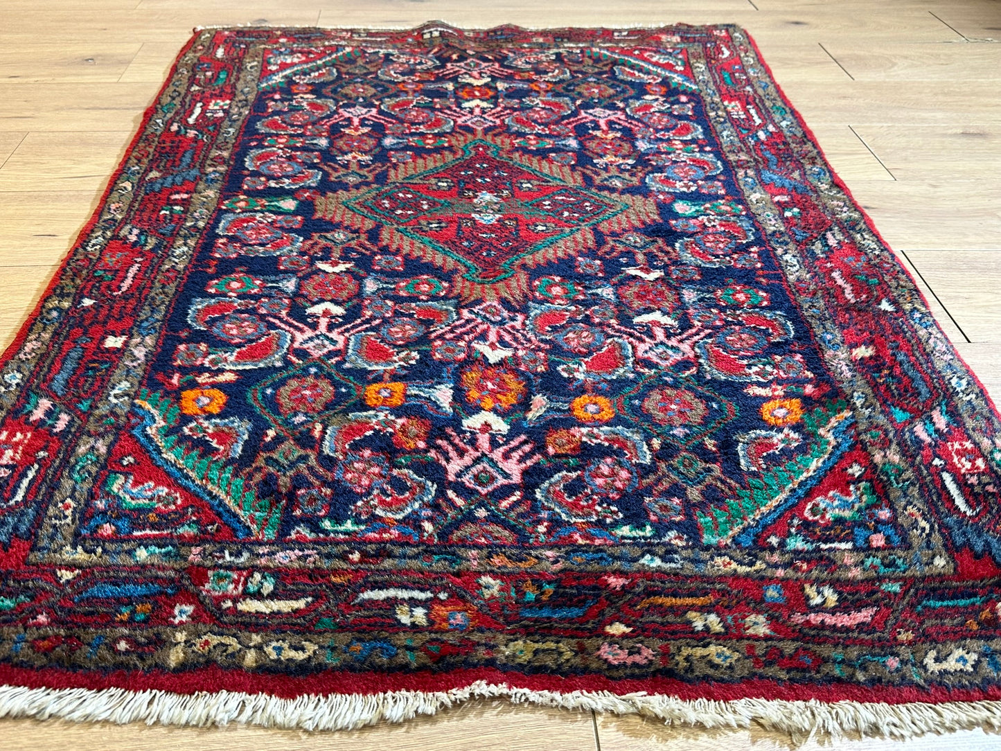 Orientteppich handgeknüpft Hamadan Art Deco 147x105 cm