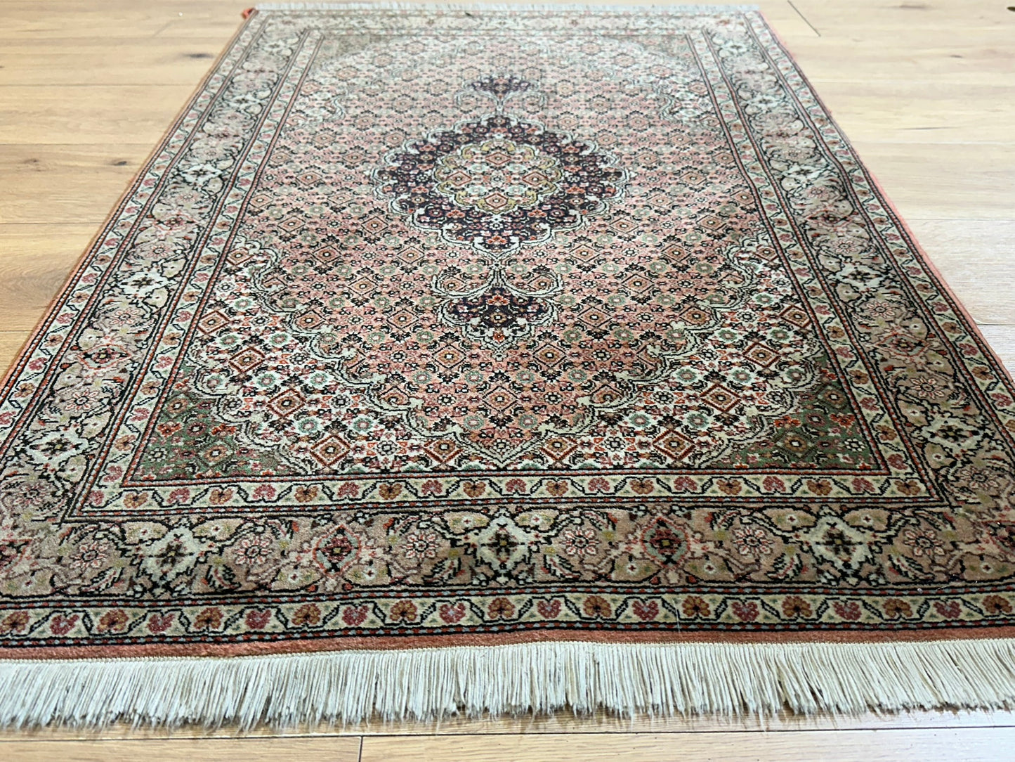 Orientteppich Täbriz 50 Raj mit Seide Handgeknüpft Altrosa 124x80 cm