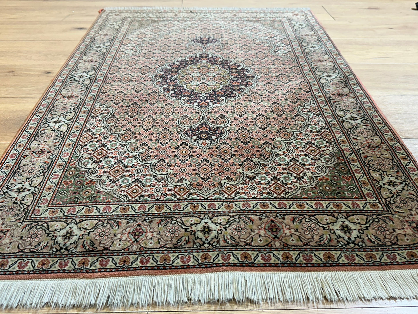 Orientteppich Täbriz 50 Raj mit Seide Handgeknüpft Altrosa 124x80 cm