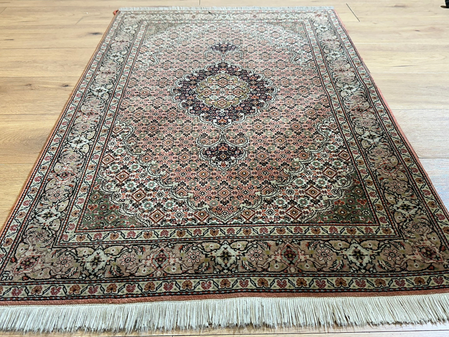Orientteppich Täbriz 50 Raj mit Seide Handgeknüpft Altrosa 124x80 cm