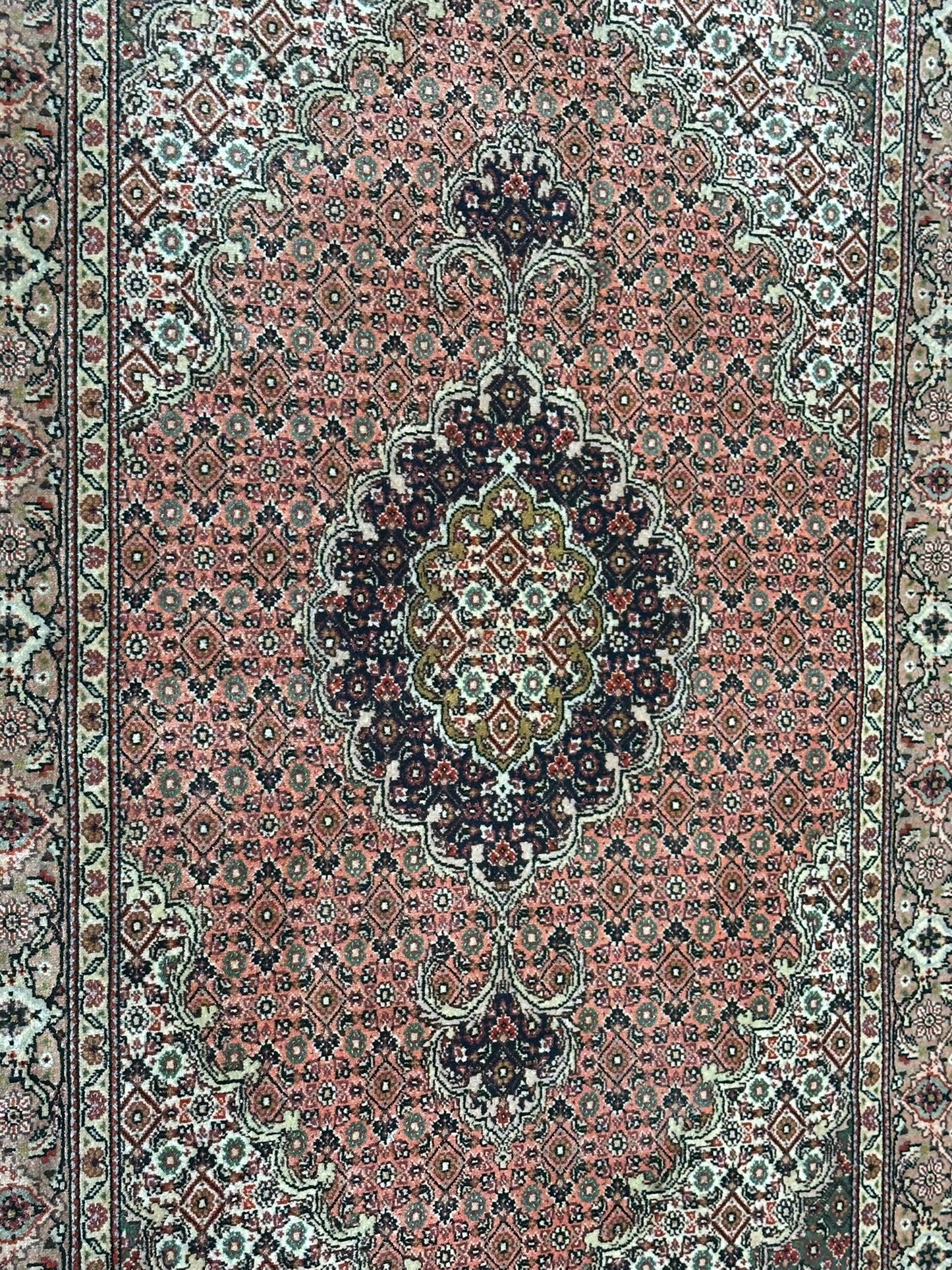 Orientteppich Täbriz 50 Raj mit Seide Handgeknüpft Altrosa 124x80 cm