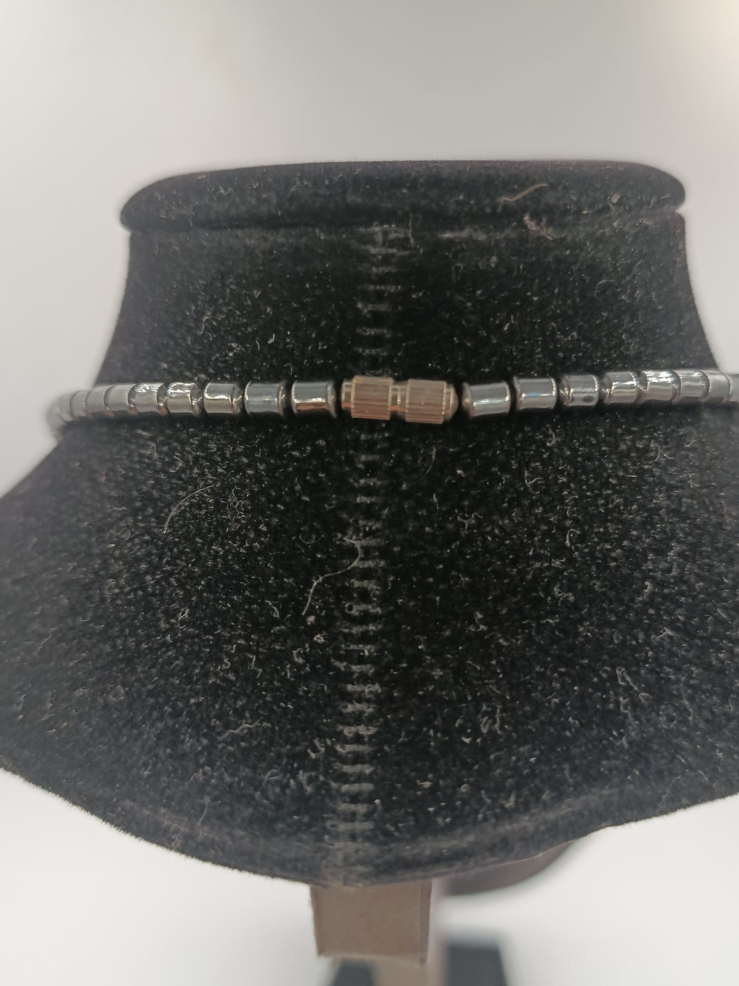 Edelstein-Collier mit Rosenquarz und Hämatit