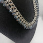 Statement-Collier mit blauen Kristallperlen und silberfarbener Gliederkette