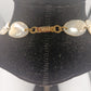 Collier aus Muschelschalen mit goldfarbenem Verschluss