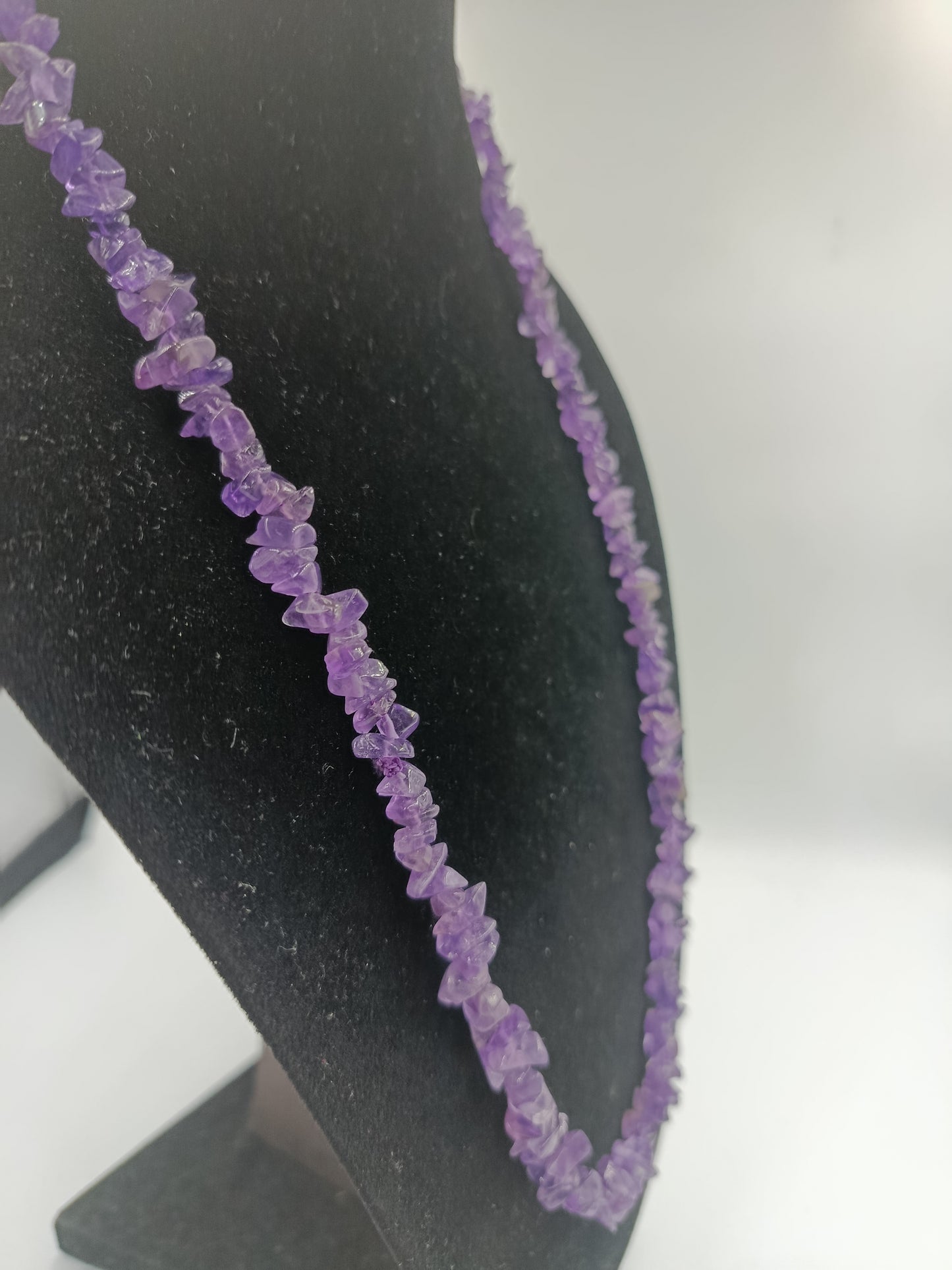 Elegante Amethyst-Edelsteinkette in Splitteroptik