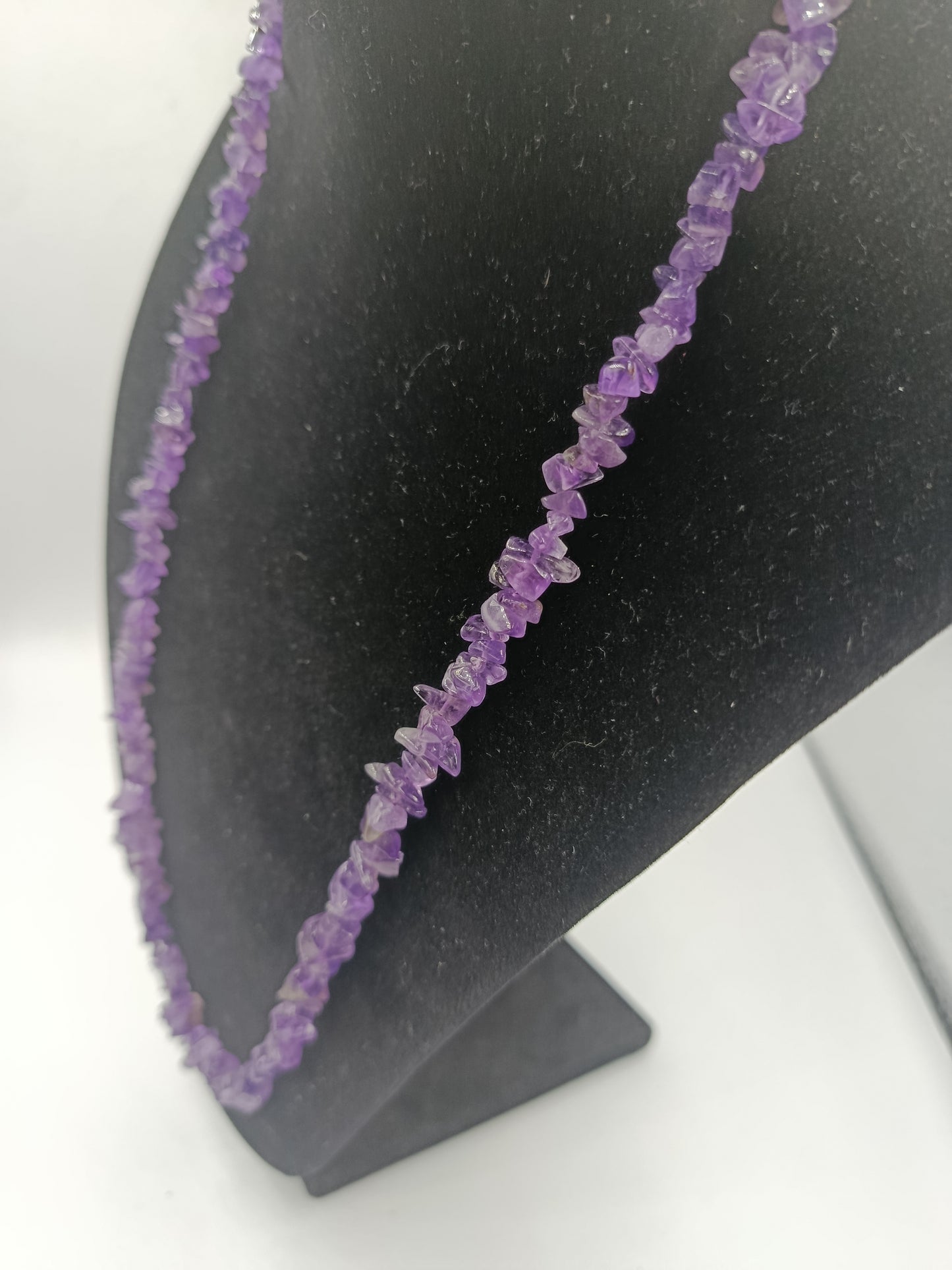 Elegante Amethyst-Edelsteinkette in Splitteroptik