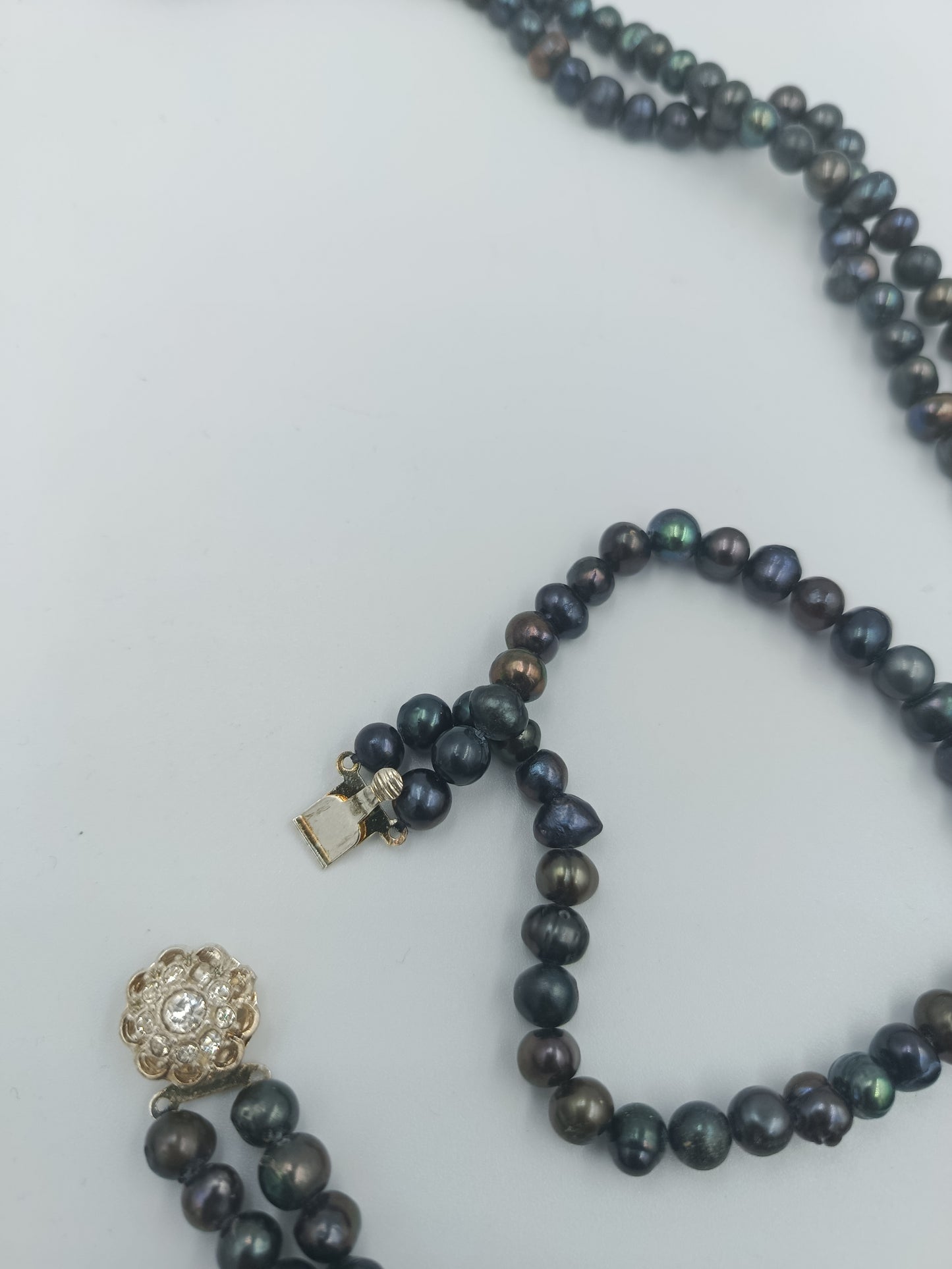 Elegantes Perlen-Set mit Strass-Schließe (Collier & Armband) Kette