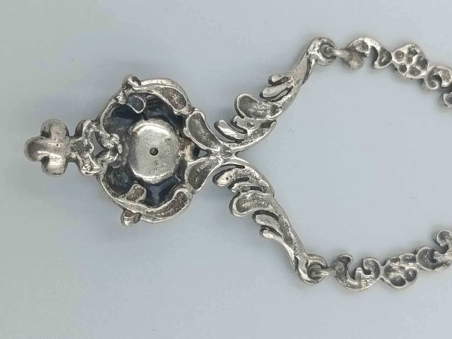 Antikes Collier aus 925er Silber mit Rosenornament