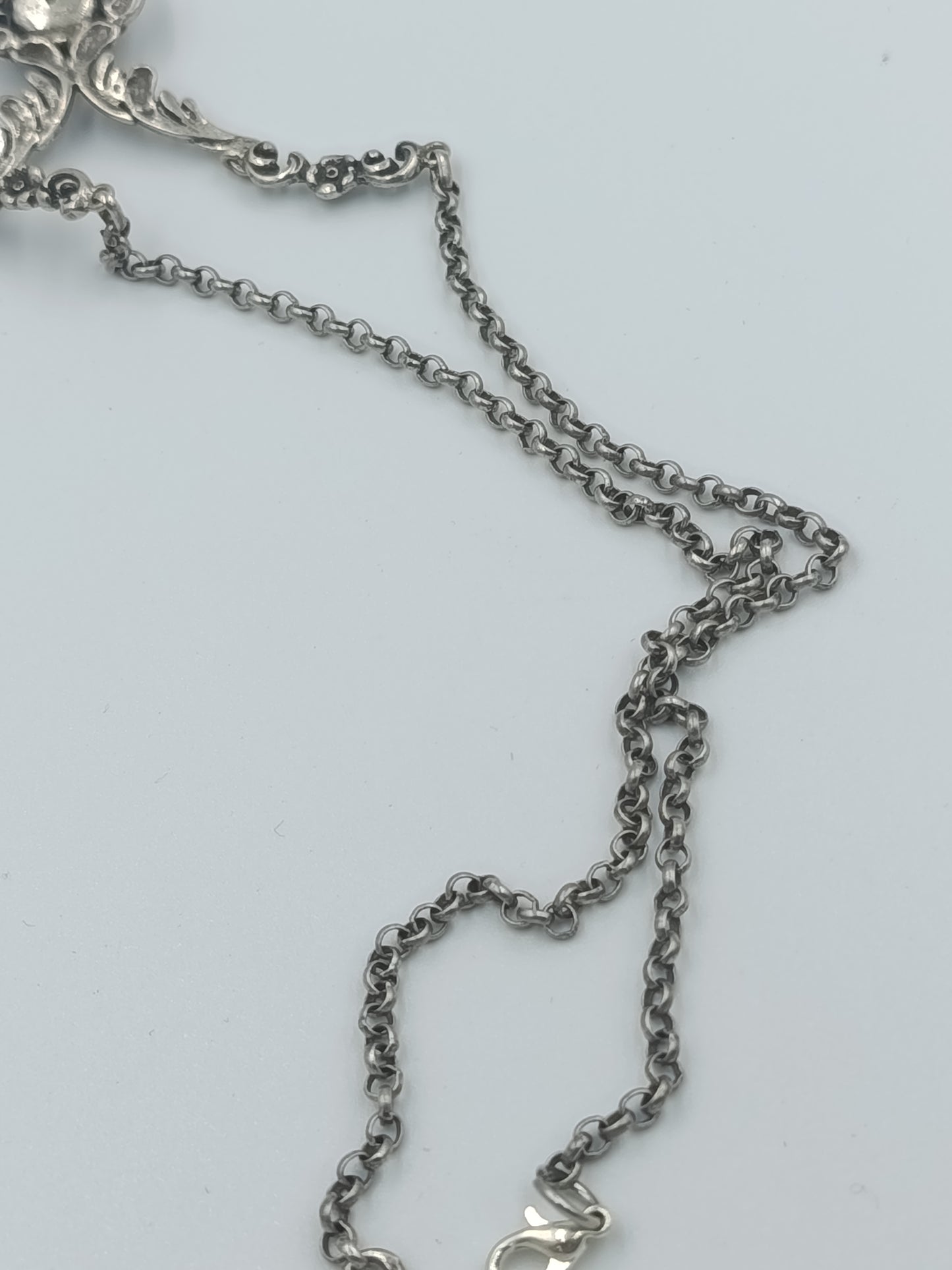 Antikes Collier aus 925er Silber mit Rosenornament