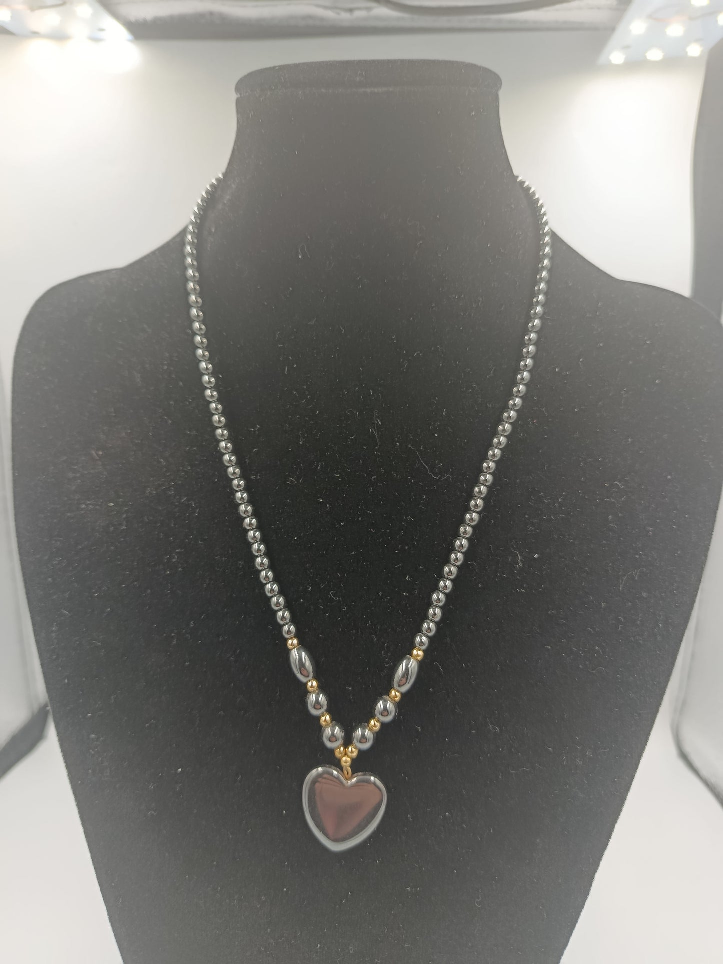 Hämatit-Kette mit Herzanhänger