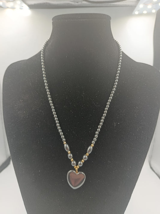 Hämatit-Kette mit Herzanhänger