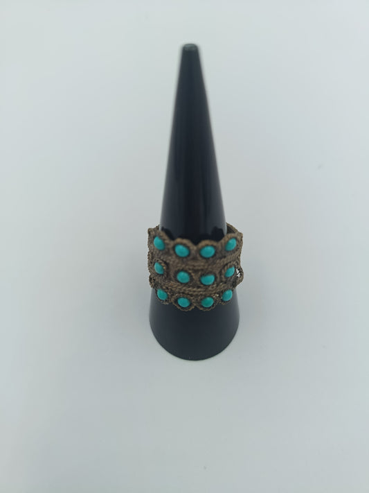 Antiker Ethno-Ring mit Türkis-Akzenten