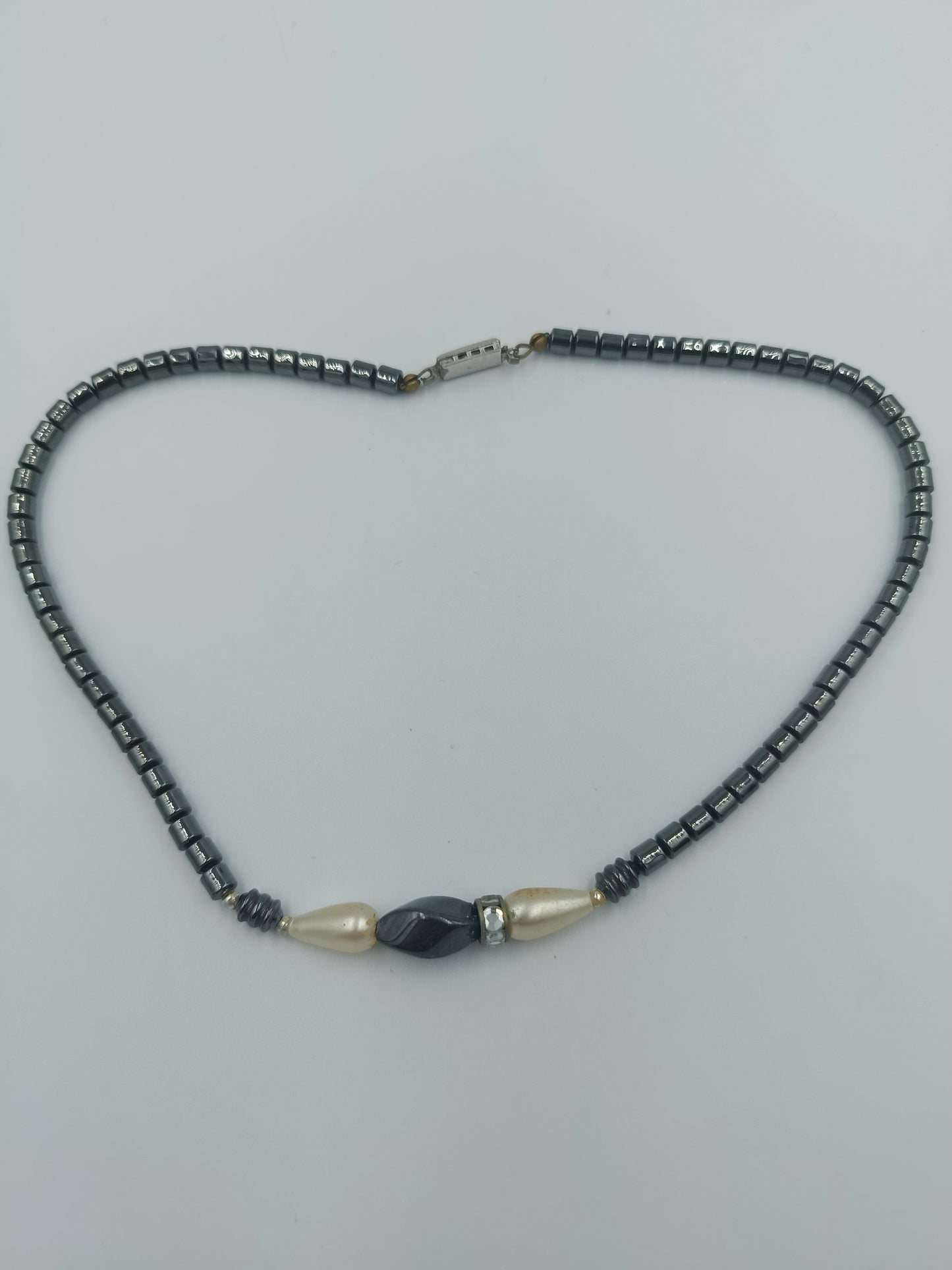 Hämatit-Perlenkette mit Perlenimitat & Strass