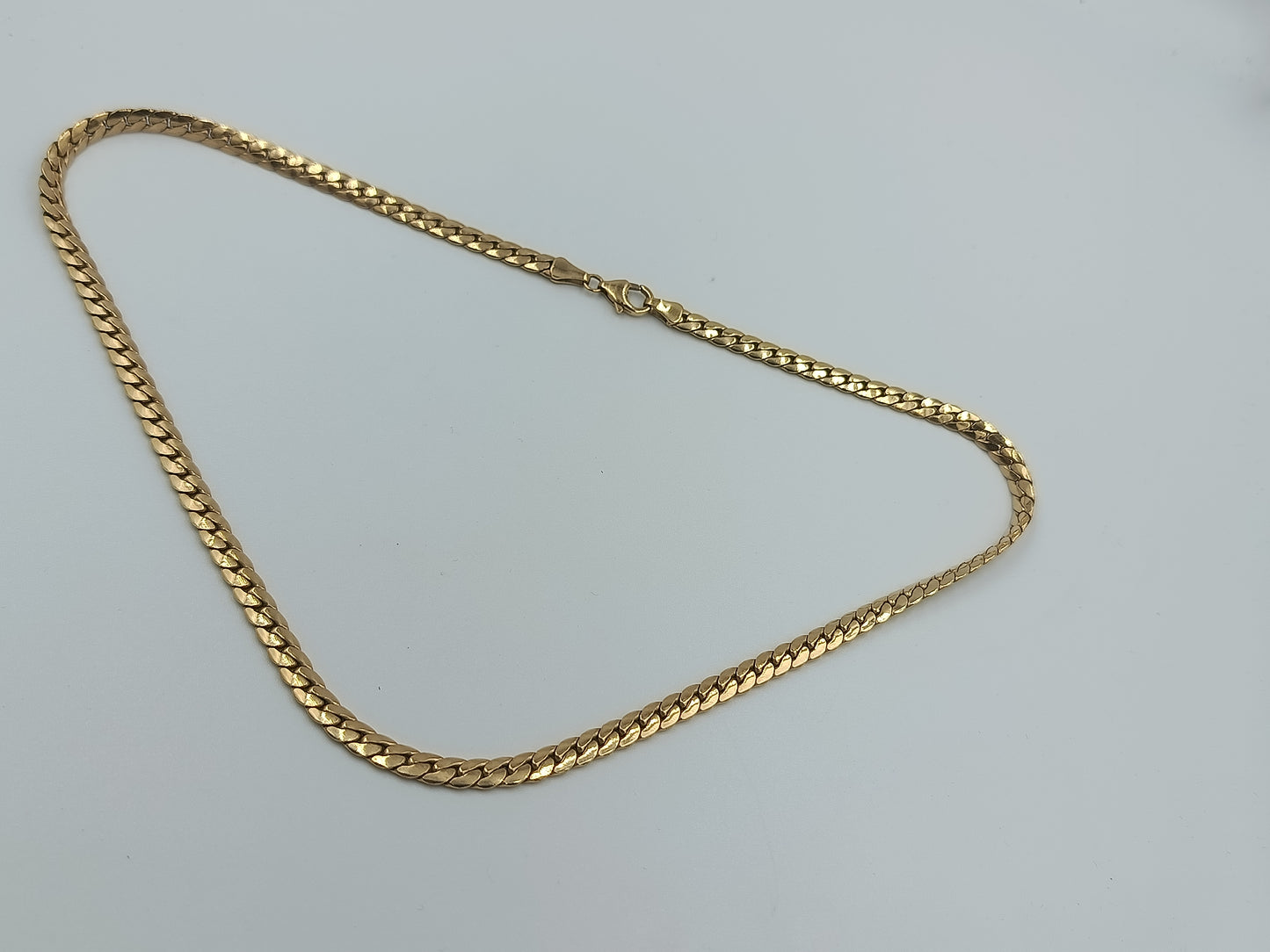 Vergoldete Panzerkette