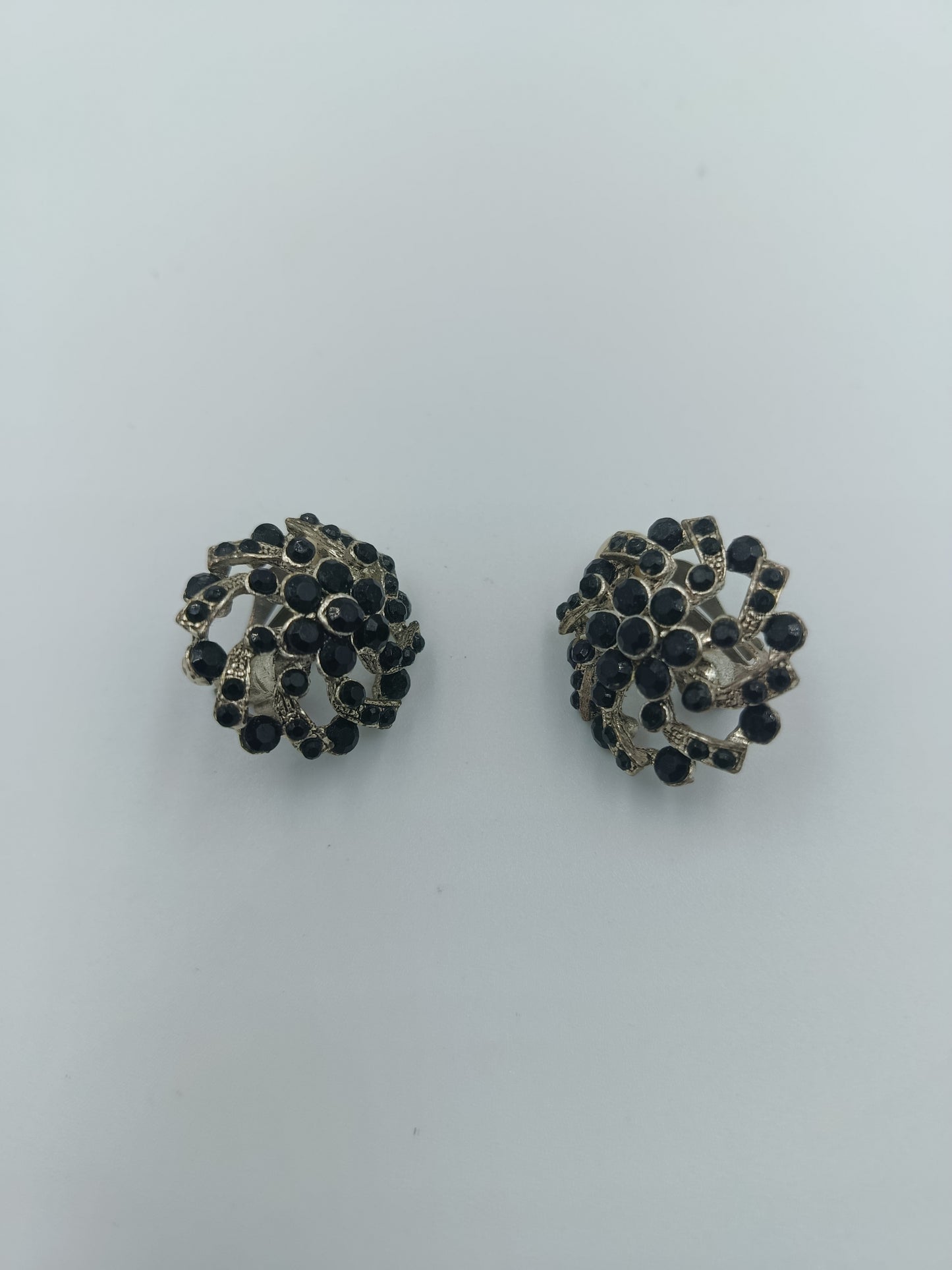Vintage Clip-Ohrringe mit schwarzen Strasssteinen