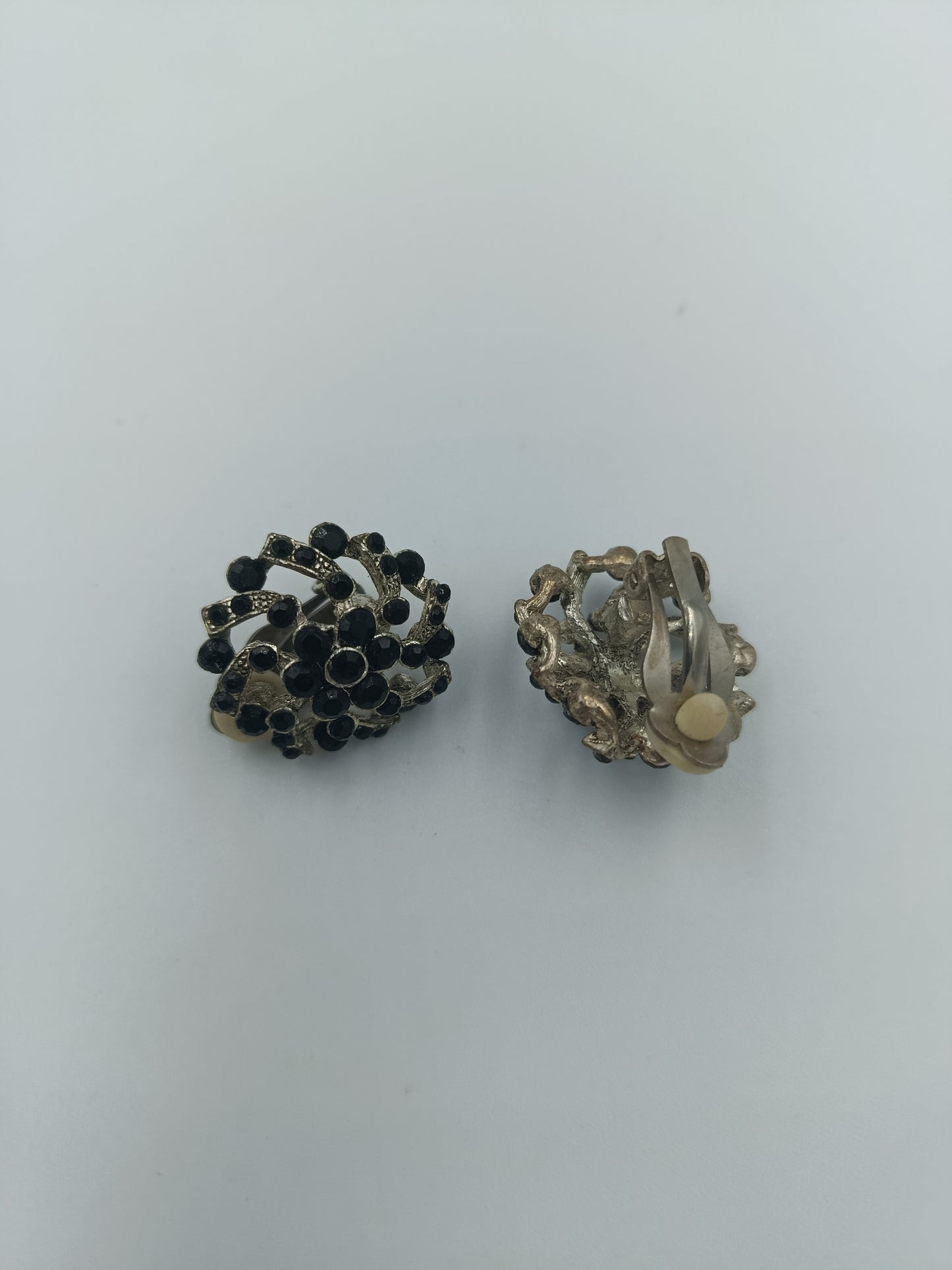 Vintage Clip-Ohrringe mit schwarzen Strasssteinen