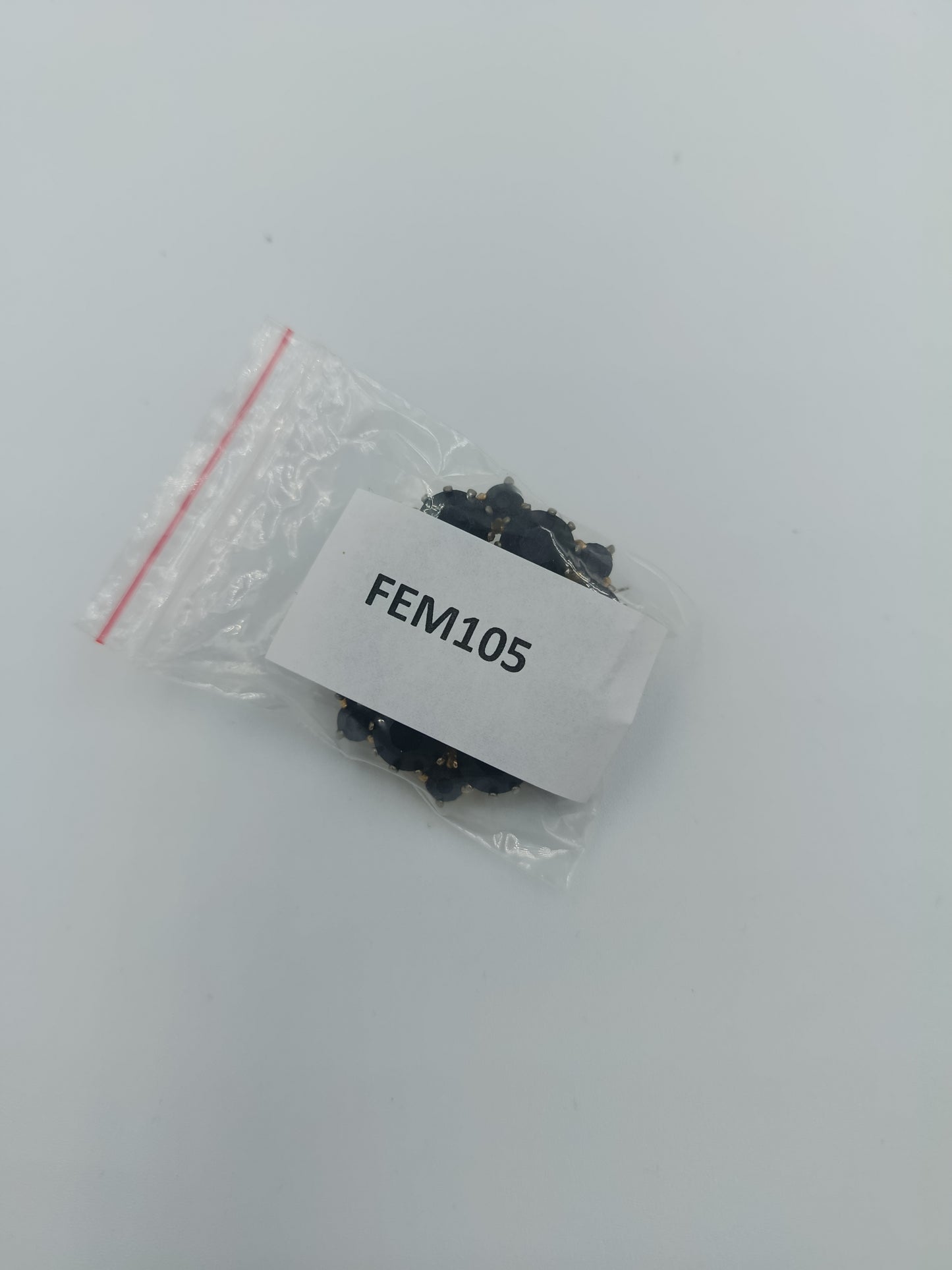 Vintage-Brosche mit schwarzen Glassteinen im Kreisdesign